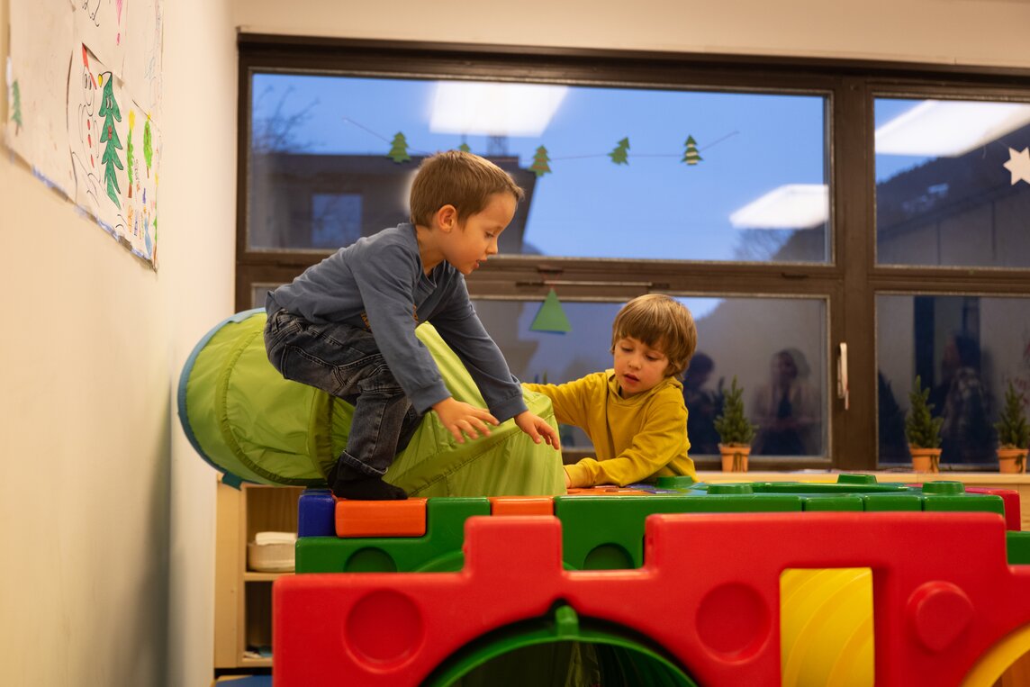 Zwei Kinder beim spielen im Gagla Club in der Silvretta Montafon  | © Silvretta Montafon 