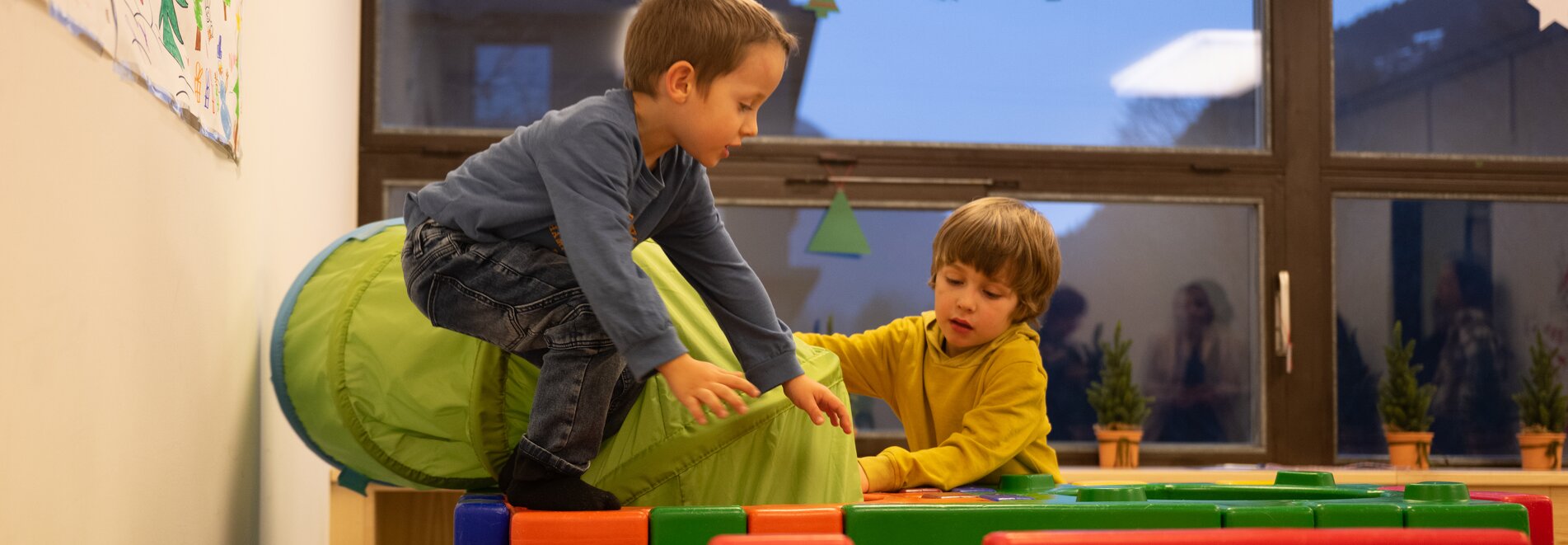 Zwei Kinder beim spielen im Gagla Club in der Silvretta Montafon  | © Silvretta Montafon 
