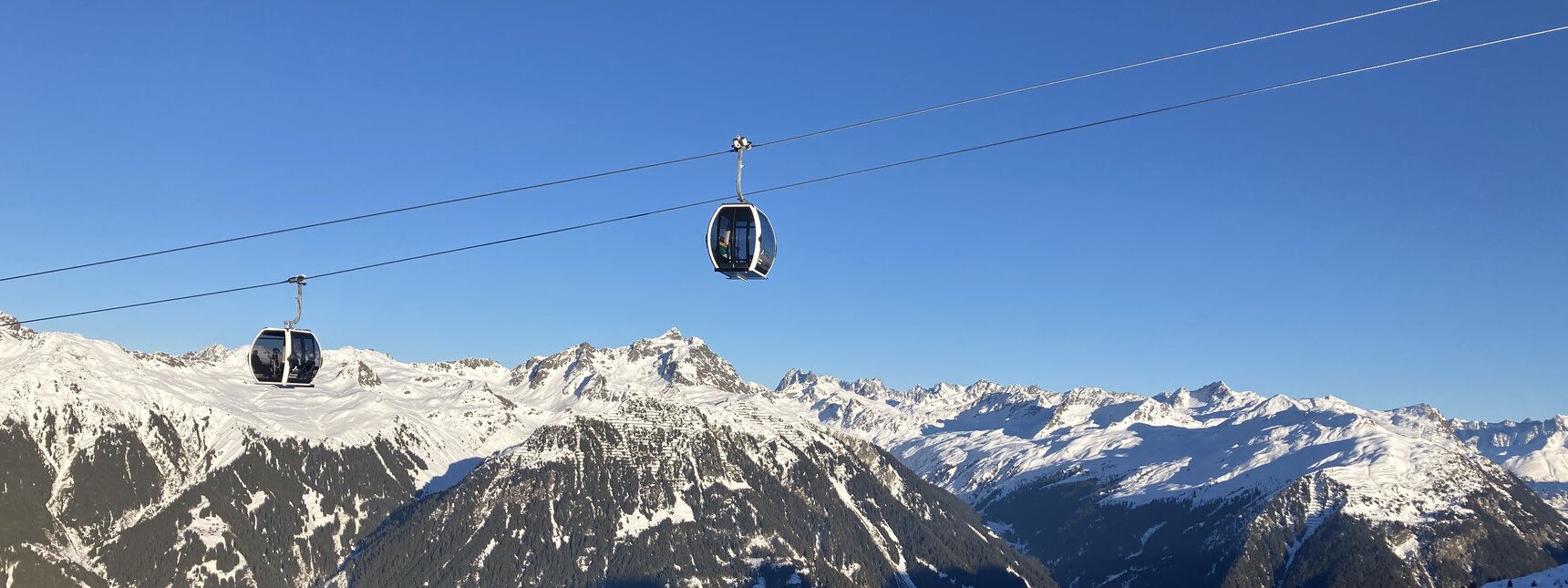 Zwei Gondeln am Seil der Valisera Bahn in der Silvretta Montafon | © Silvretta Montafon - Stephan Moosbrugger Doppelmayr
