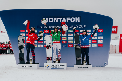 Die drei Siegerinnen vom Weltcup Montafon 2025 auf dem Podest | © Silvretta Montafon - Marie Schilcher