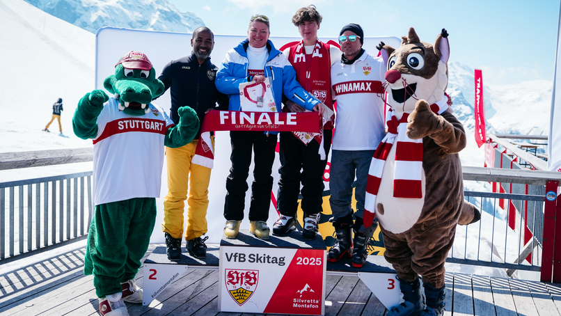 Die Gewinner:innen beim VfB Skitag in der Silvretta Montafon auf dem Podest | © VfB Stuttgart - Silvretta Montafon