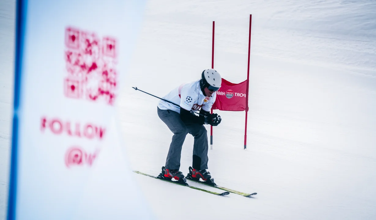 VfB Skitag - Silvretta Montafon | © VfB Stuttgart - Silvretta Montafon Ein Skifahrer bei einem Skirennen in der Silvretta Montafon. | © VfB Stuttgart - Silvretta Montafon