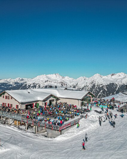 Die Bella Nova mitten im Skigebiet an der Valisera Bahn Bergstation in der Silvretta Montafon. | © Silvretta Montafon - Vanessa Strauch
