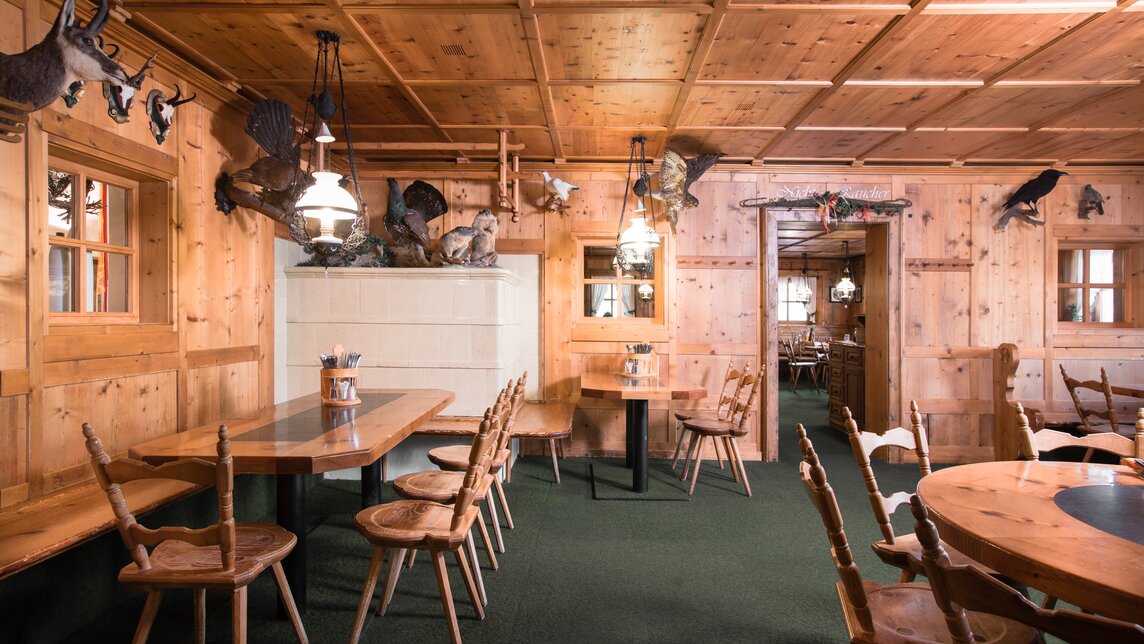 Gemütliche Stube mit viel Holz in der Nova Stoba in der Silvretta Montafon. | ©   Silvretta Montafon - Stefan Kothner