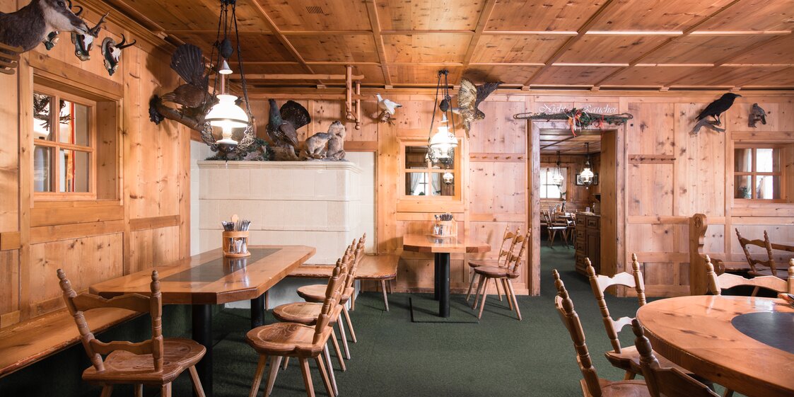 Gemütliche Stube mit viel Holz in der Nova Stoba in der Silvretta Montafon. | ©   Silvretta Montafon - Stefan Kothner