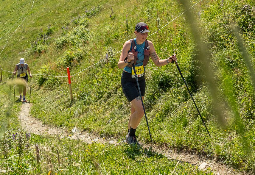 Teilnehmer des MTT 26 laufen hintereinander auf dem Trail in der Silvretta Montafon | © Silvretta Montafon - Sara Kluber