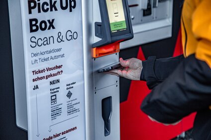 Kontaktloser Ticketautomat in der Silvretta Montafon  | © Silvretta Montafon 