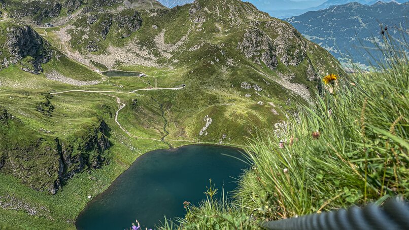 Der Ausblick ins Seetal am Klettersteig Hochjoch in der Silvretta Montafon. | © Silvretta Montafon - Vanessa Strauch