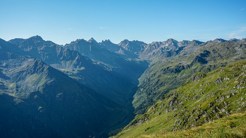 Aussicht auf die rundumliegende Bergwelt in der Silvretta Montafon | © Silvretta Montafon - Vanessa Strauch