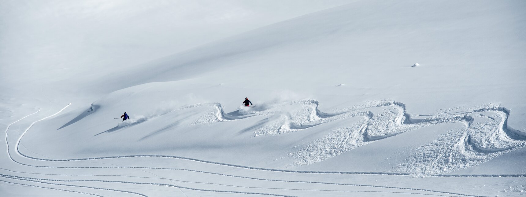 Spuren im Tiefschnee in der Silvretta Montafon.  | © Silvretta Montafon - Andreas Vigl