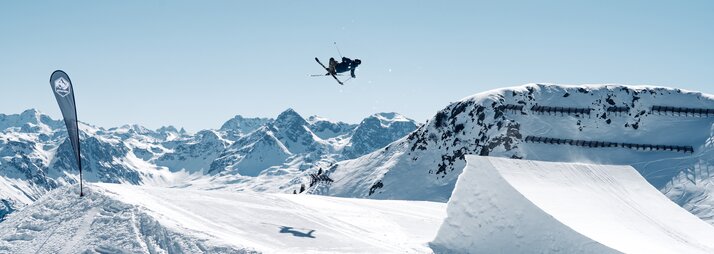 Freerider im Snowpark in der Silvretta Montafon | © Linus Zettler_Zettler Motions - Silvretta Montafon