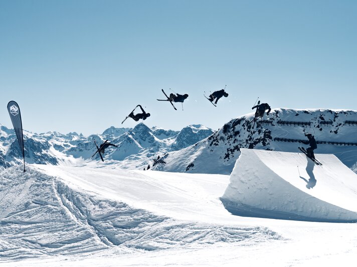 Snowpark Montafon - Silvretta Montafon | © Linus Zettler_Zettler Motions - Silvretta Montafon Freerider im Snowpark in der Silvretta Montafon | © Linus Zettler_Zettler Motions - Silvretta Montafon